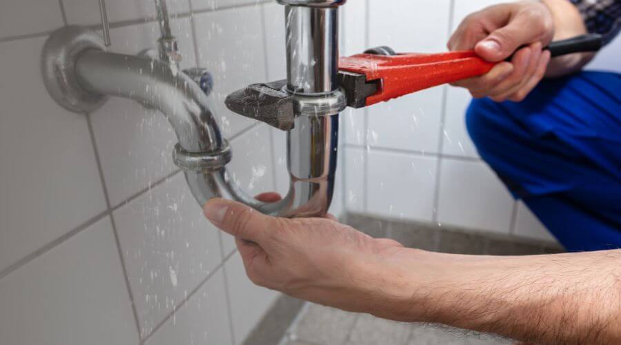 Expert burst pipe repair services in Louisburg, MO